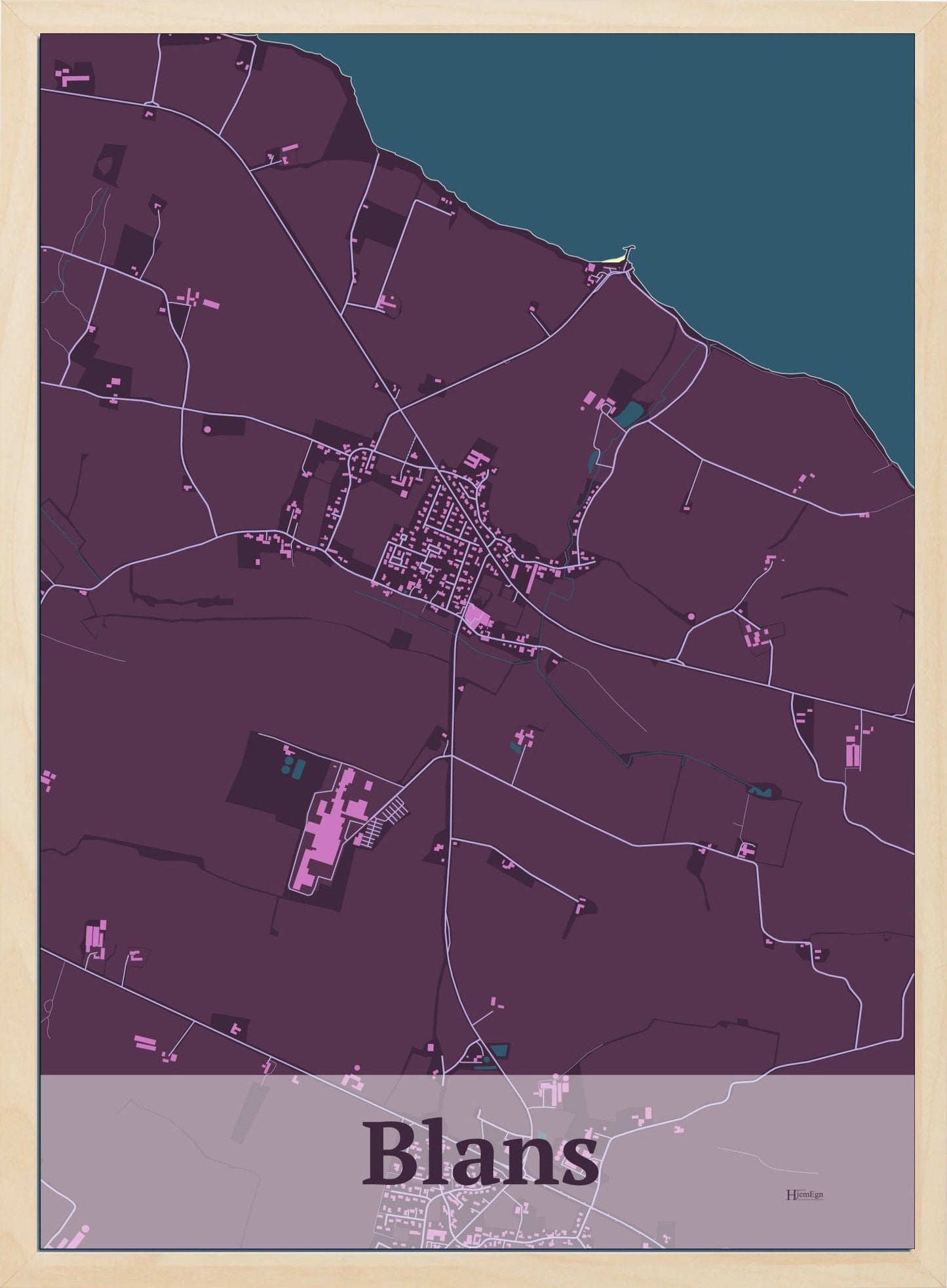 Blans plakat i farve mørk rød og HjemEgn.dk design firkantet. Design bykort for Blans