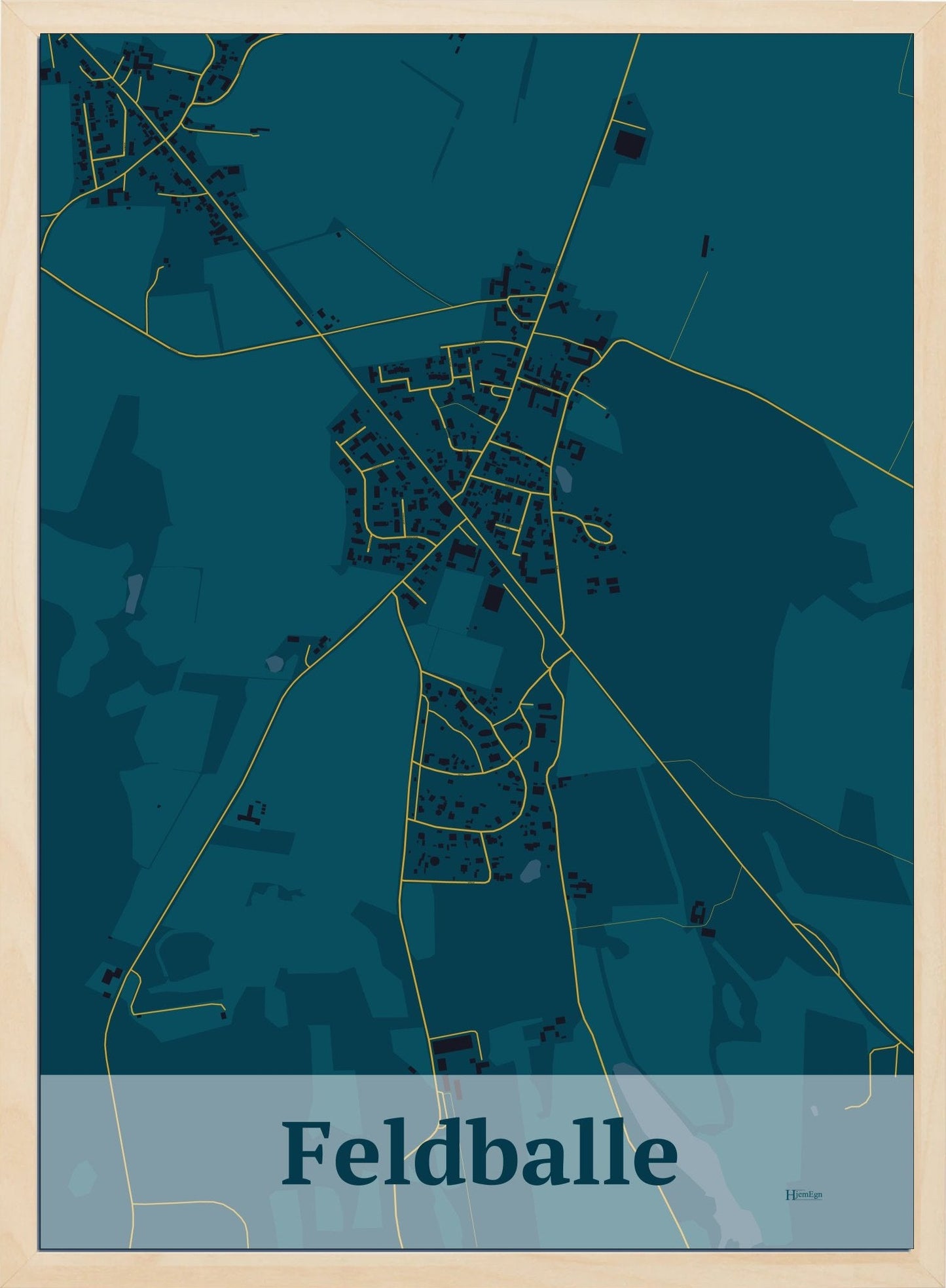 Feldballe plakat i farve mørk blå og HjemEgn.dk design firkantet. Design bykort for Feldballe