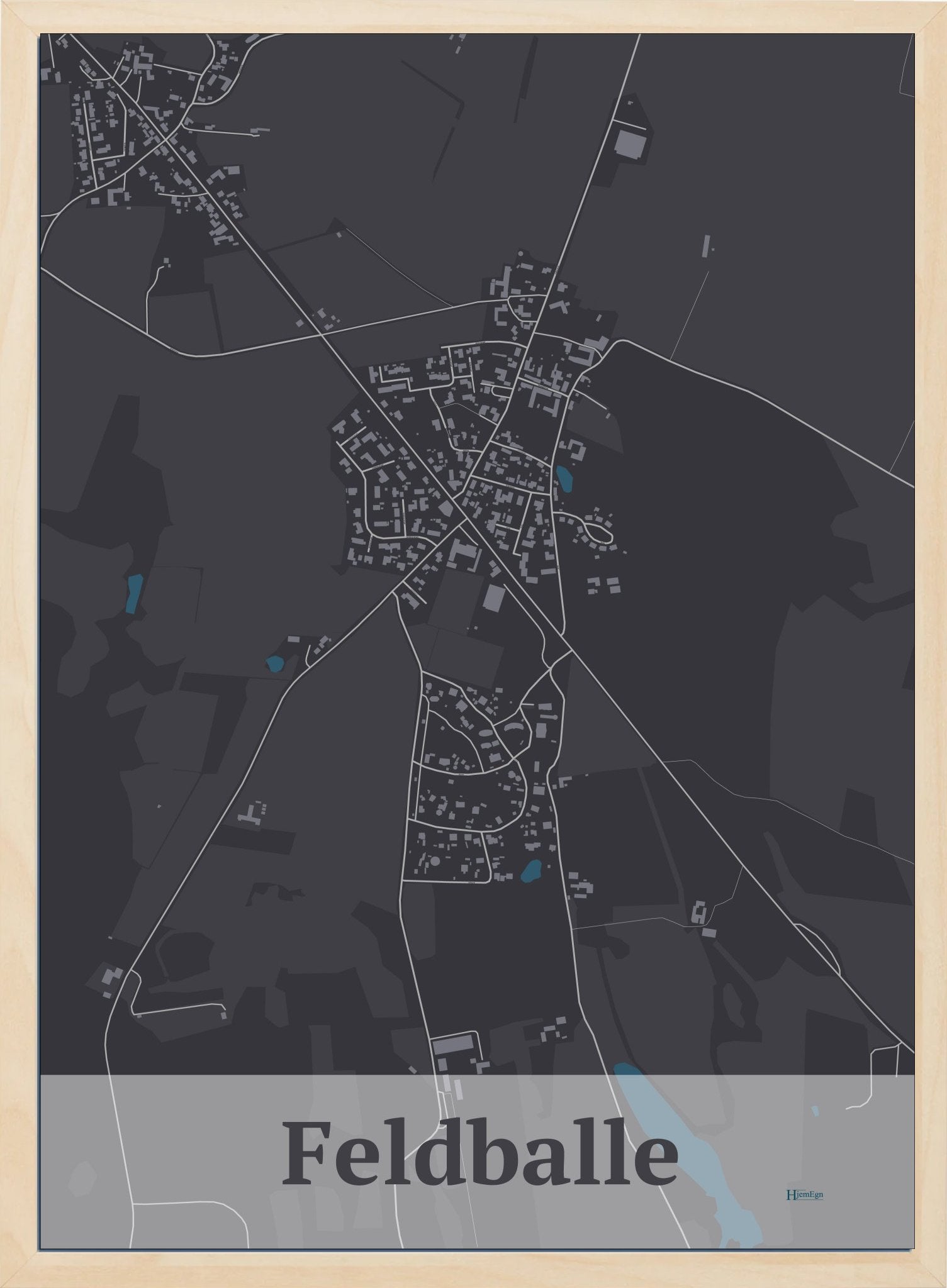 Feldballe plakat i farve mørk brun og HjemEgn.dk design firkantet. Design bykort for Feldballe