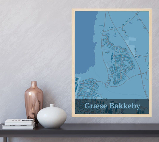 Græse Bakkeby plakat i farve  og HjemEgn.dk design firkantet. Design bykort for Græse Bakkeby