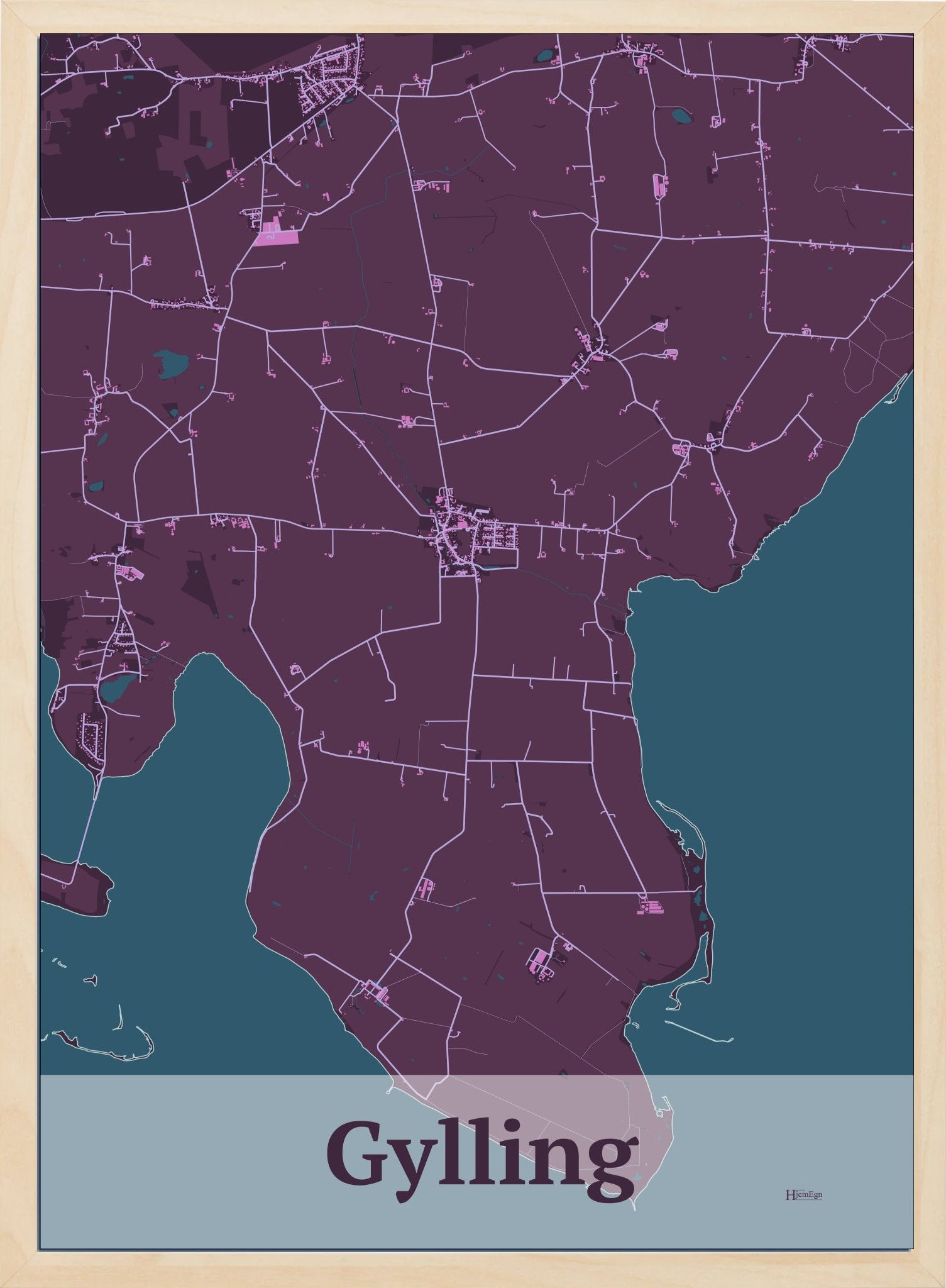Gylling plakat i farve mørk rød og HjemEgn.dk design firkantet. Design bykort for Gylling