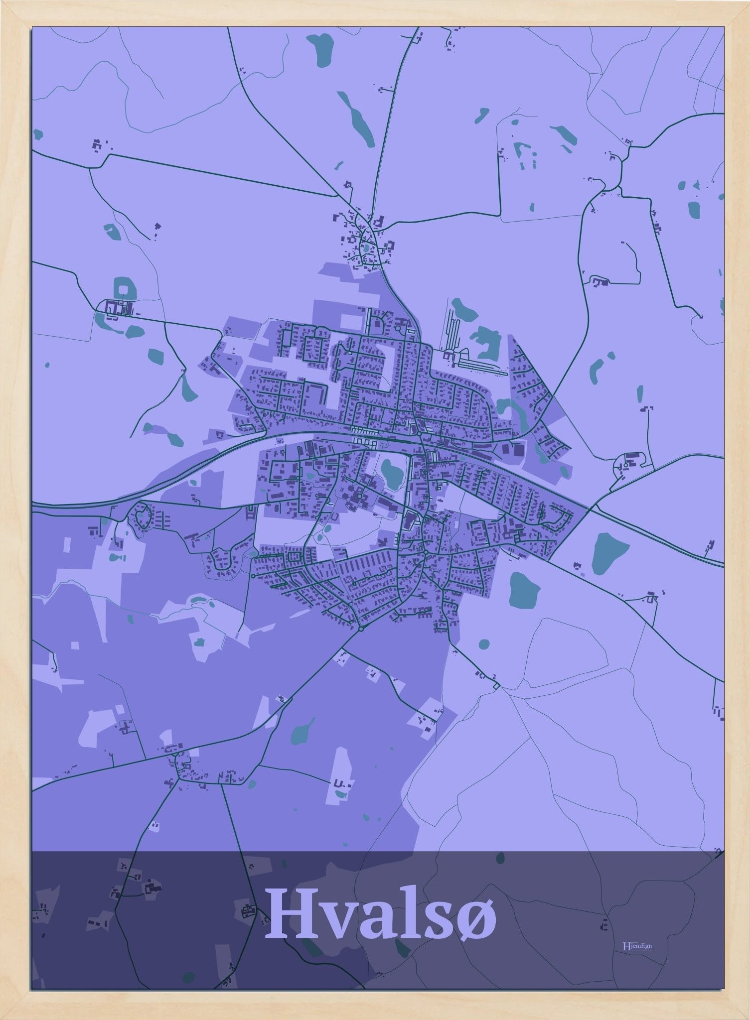 Hvalsø plakat i farve pastel lilla og HjemEgn.dk design firkantet. Design bykort for Hvalsø