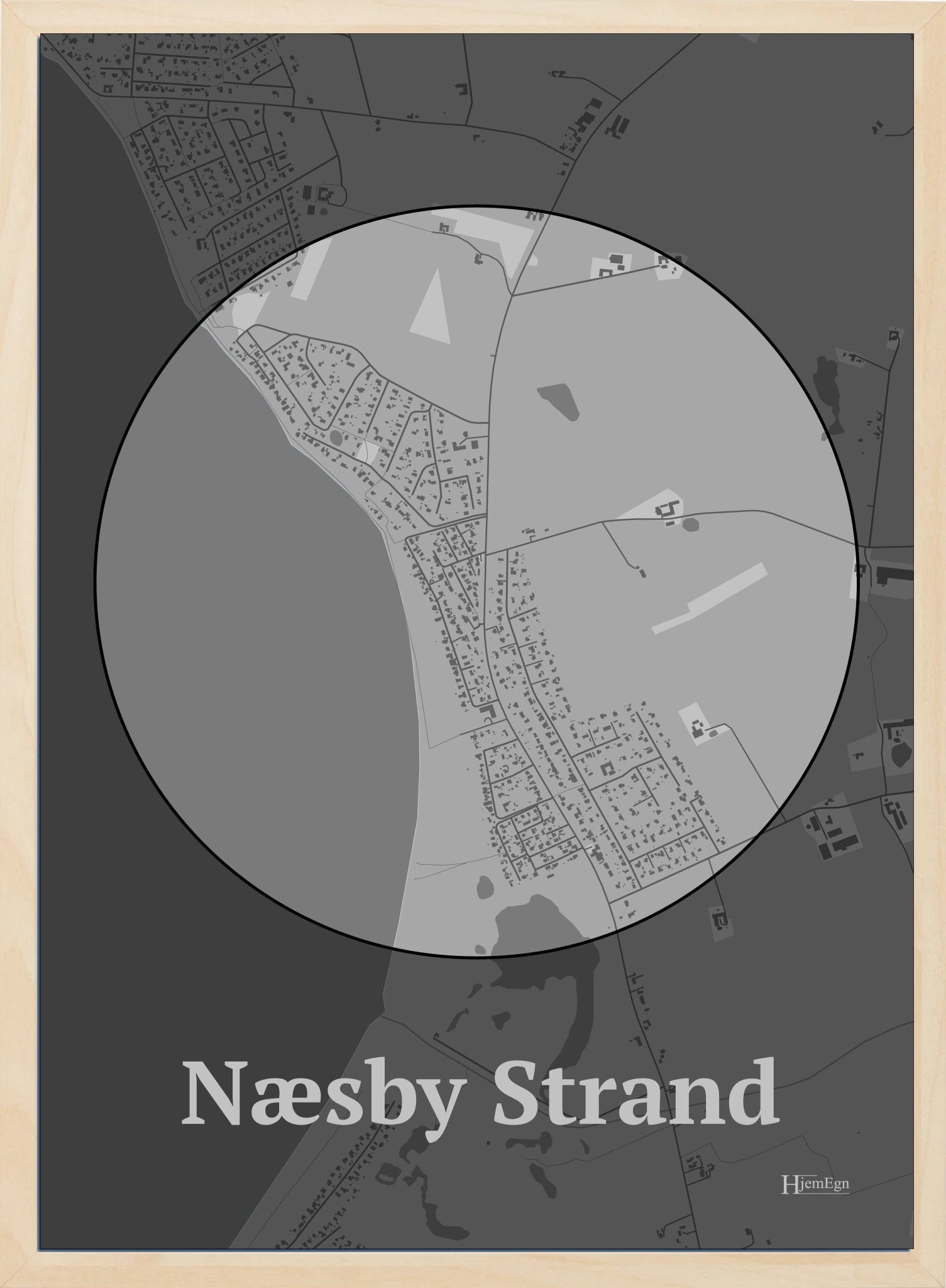 Næsby Strand plakat i farve pastel grå og HjemEgn.dk design centrum. Design bykort for Næsby Strand