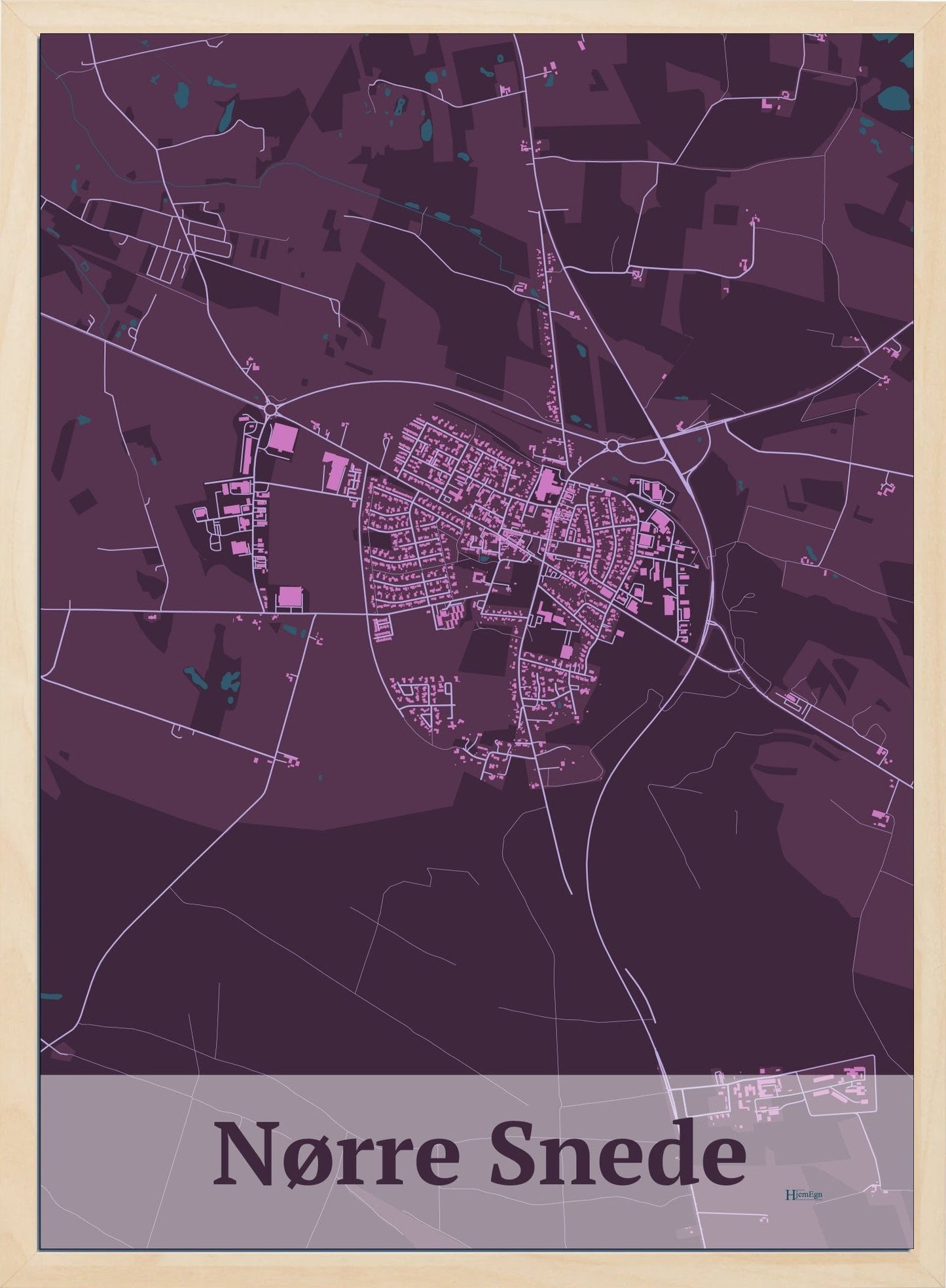 Nørre Snede plakat i farve mørk rød og HjemEgn.dk design firkantet. Design bykort for Nørre Snede