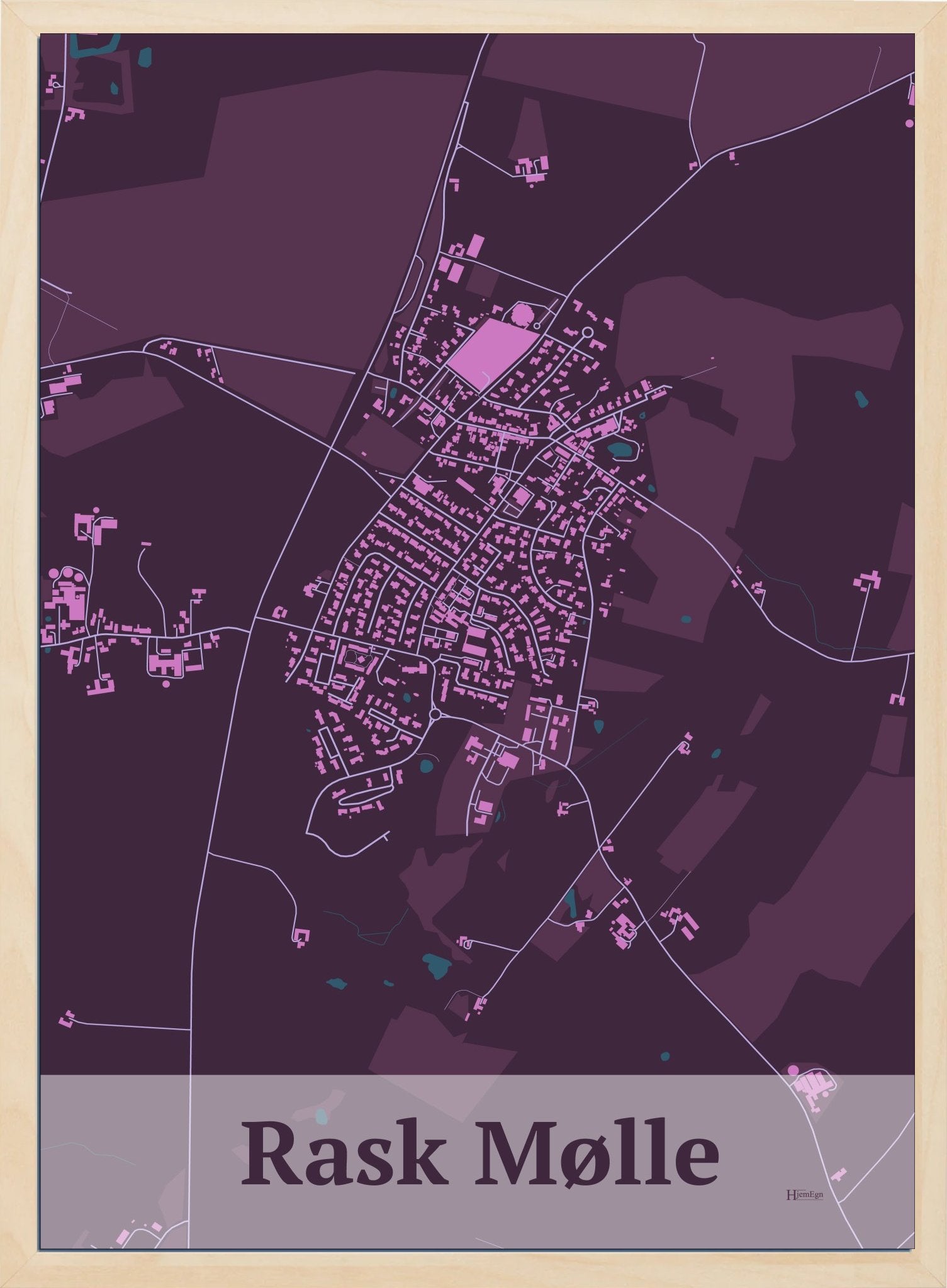 Rask Mølle plakat i farve mørk rød og HjemEgn.dk design firkantet. Design bykort for Rask Mølle