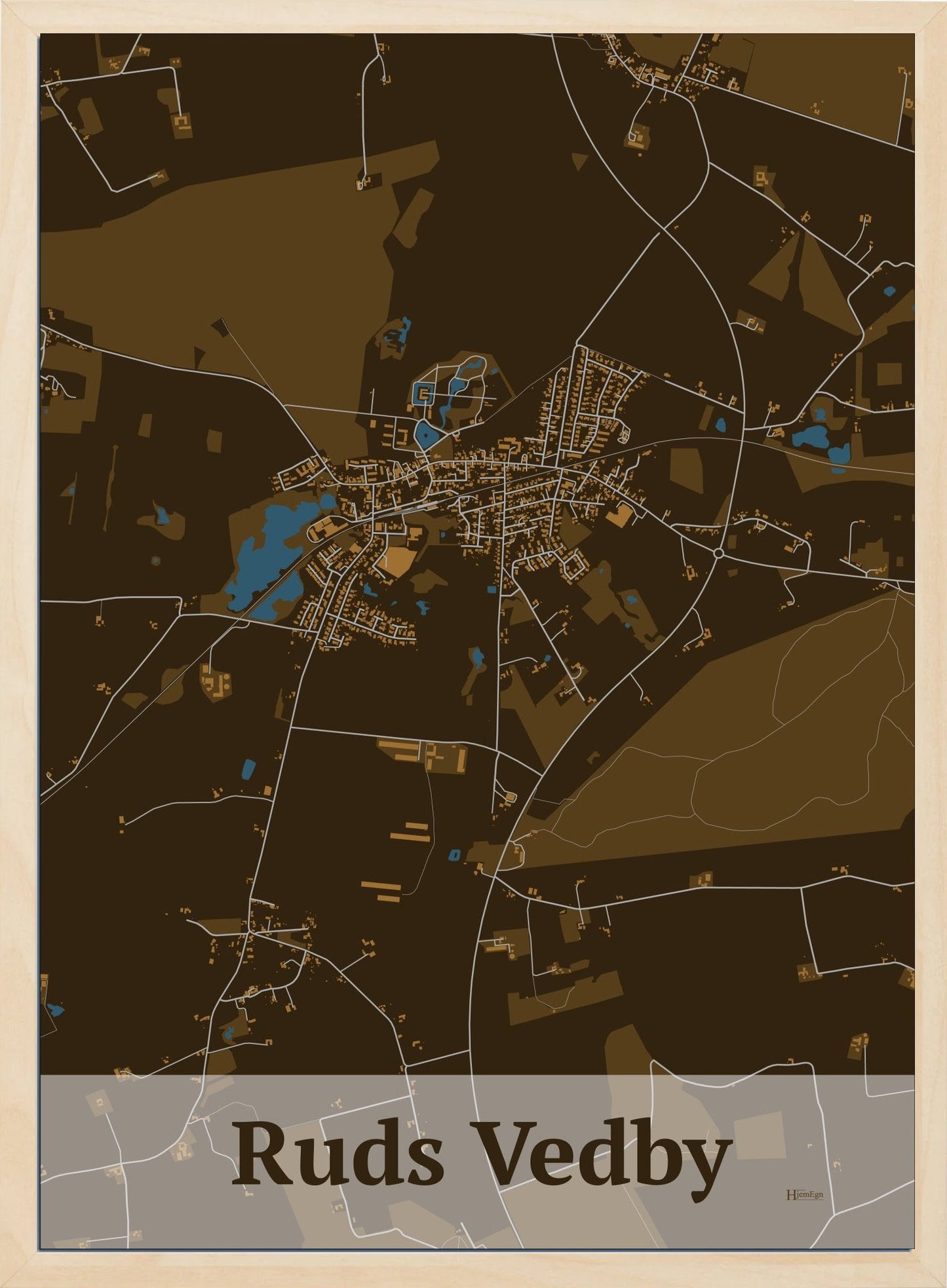 Ruds Vedby plakat i farve mørk brun og HjemEgn.dk design firkantet. Design bykort for Ruds Vedby