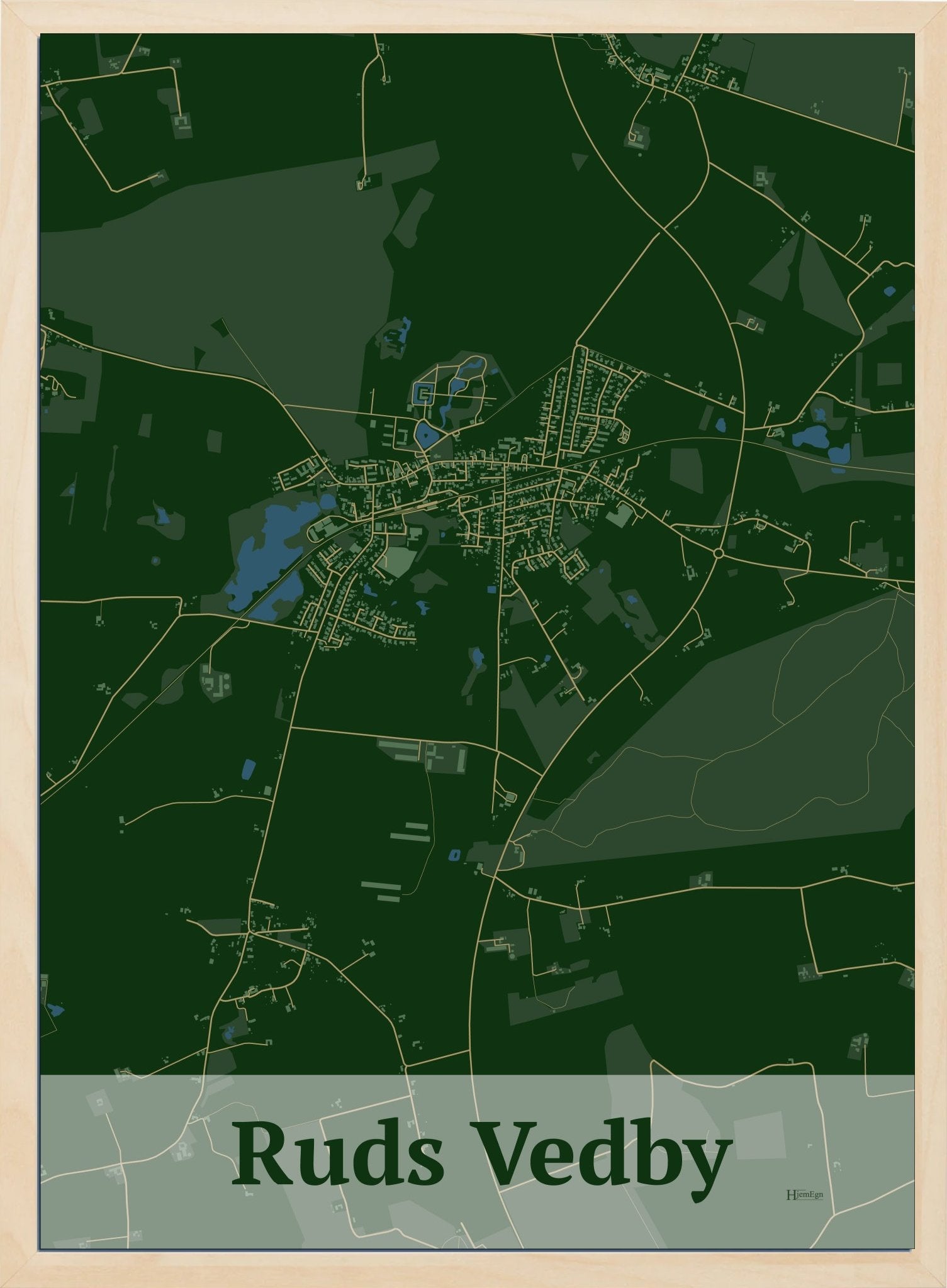 Ruds Vedby plakat i farve mørk grøn og HjemEgn.dk design firkantet. Design bykort for Ruds Vedby