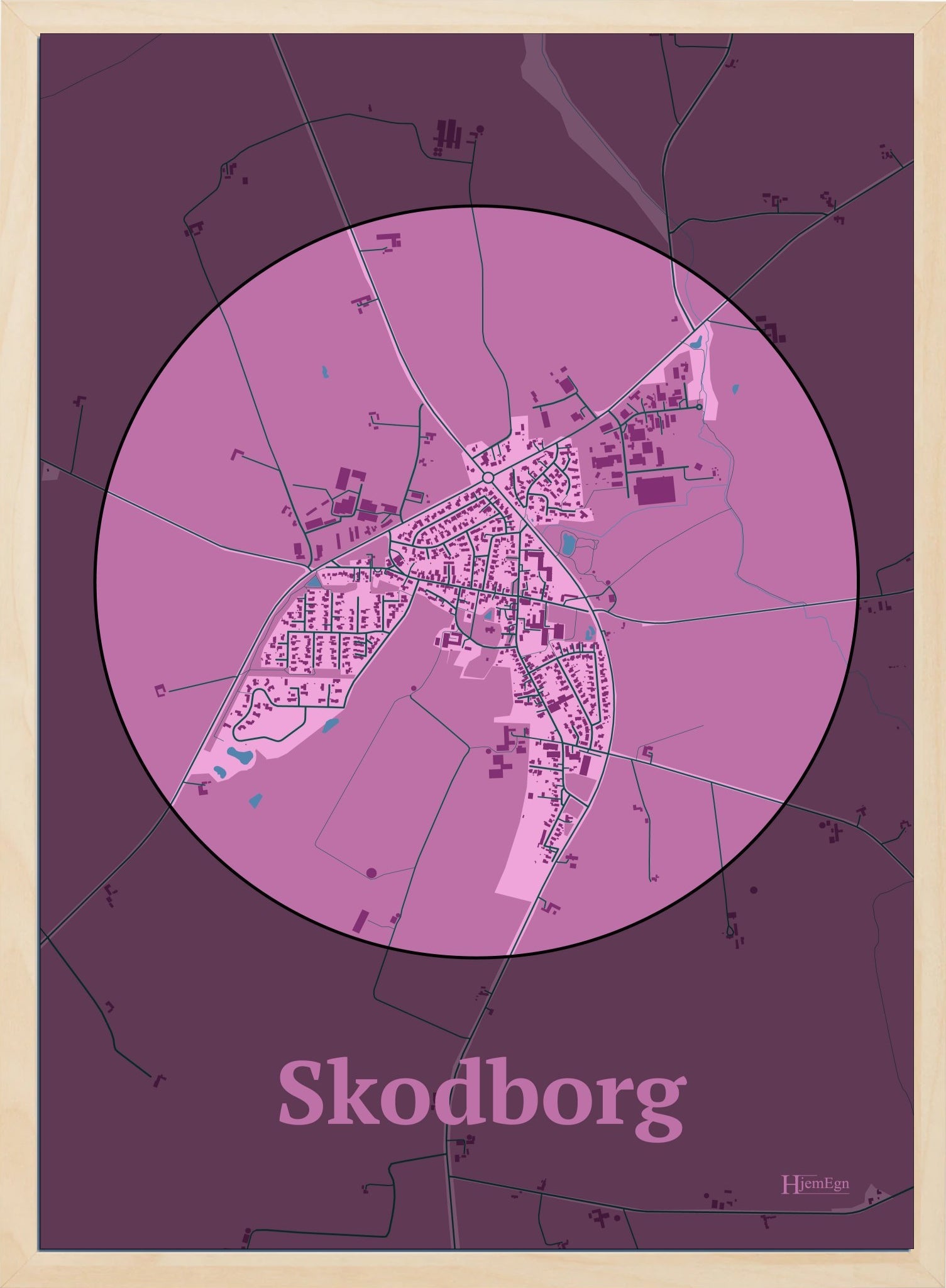 Skodborg plakat i farve pastel rød og HjemEgn.dk design centrum. Design bykort for Skodborg