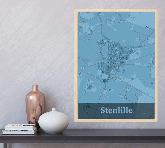 Stenlille plakat i farve  og HjemEgn.dk design firkantet. Design bykort for Stenlille