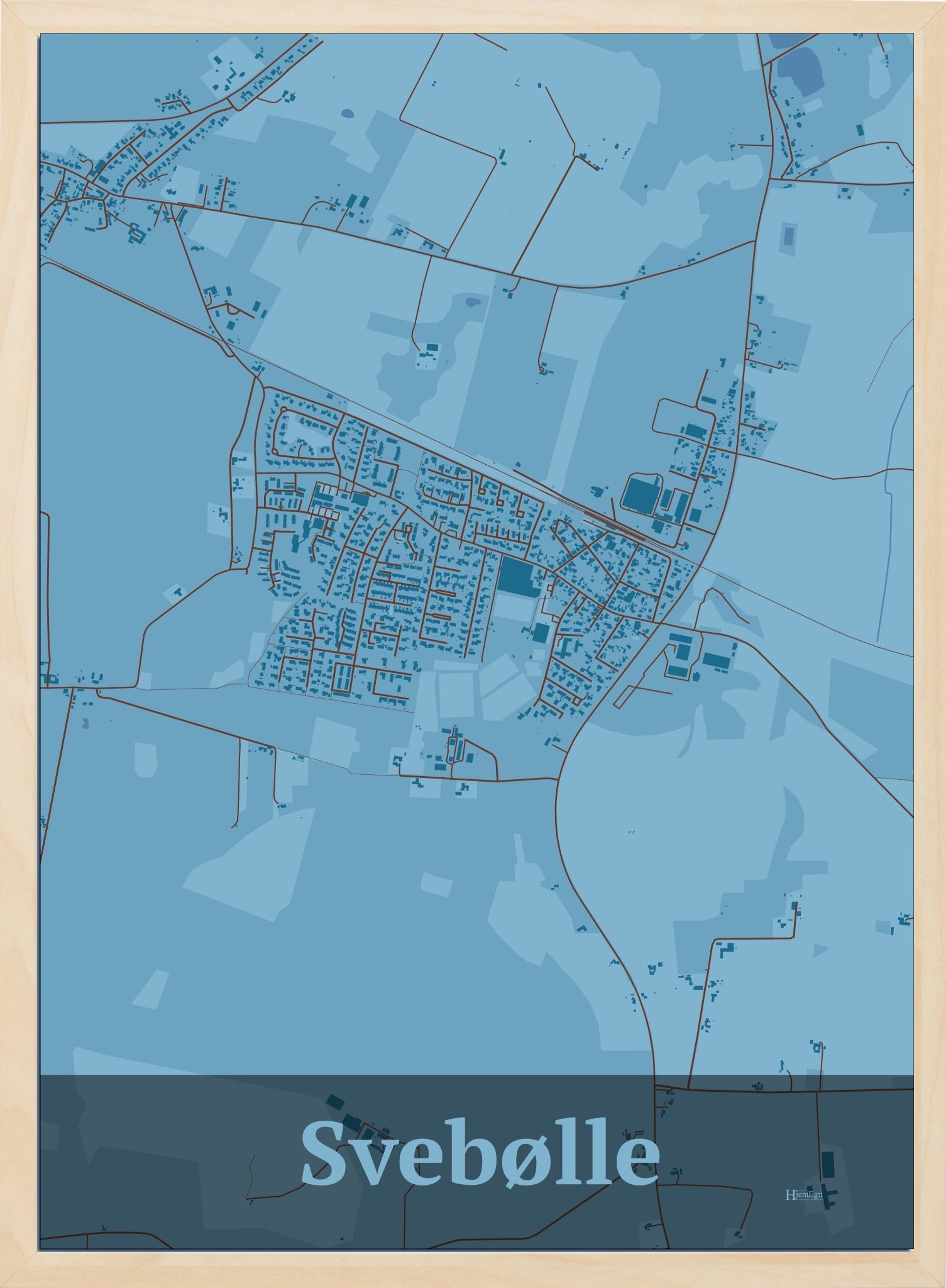 Svebølle plakat i farve pastel blå og HjemEgn.dk design firkantet. Design bykort for Svebølle
