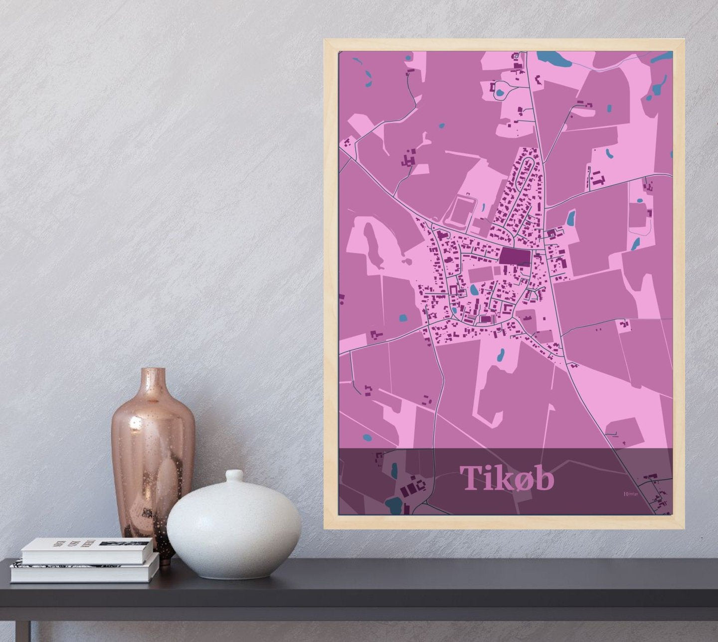 Tikøb plakat i farve  og HjemEgn.dk design firkantet. Design bykort for Tikøb