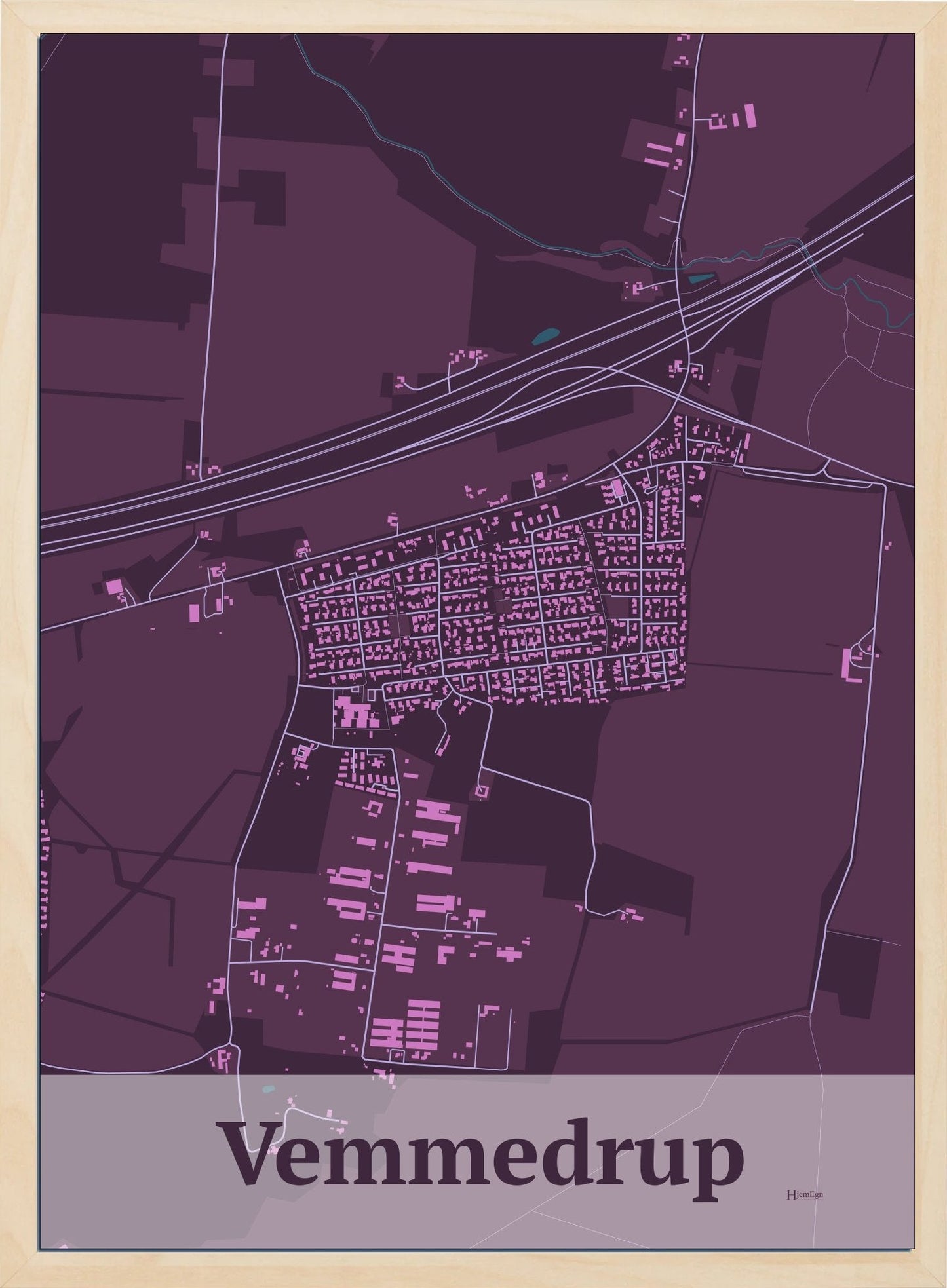 Vemmedrup plakat i farve mørk rød og HjemEgn.dk design firkantet. Design bykort for Vemmedrup