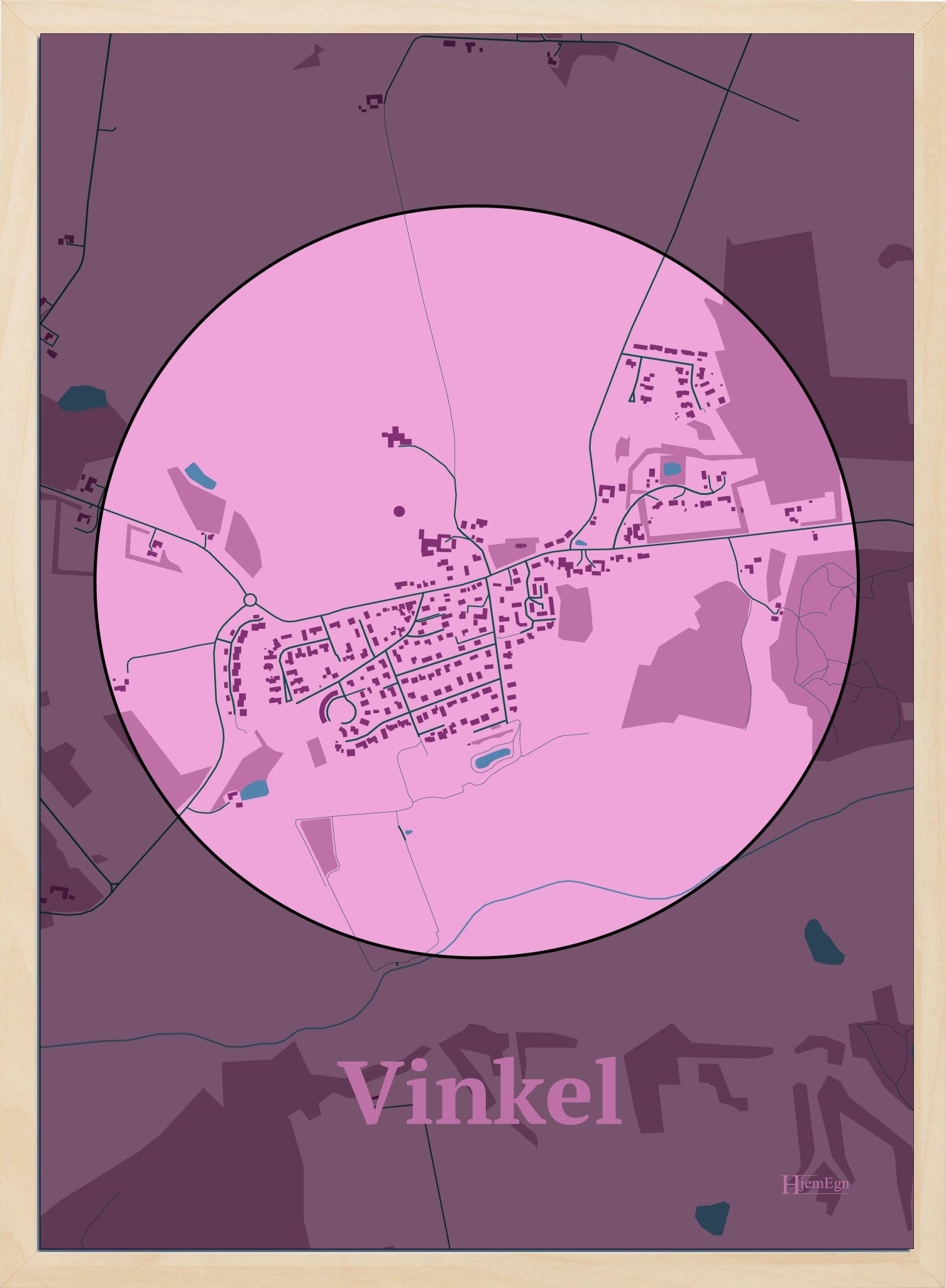 Vinkel plakat i farve pastel rød og HjemEgn.dk design centrum. Design bykort for Vinkel